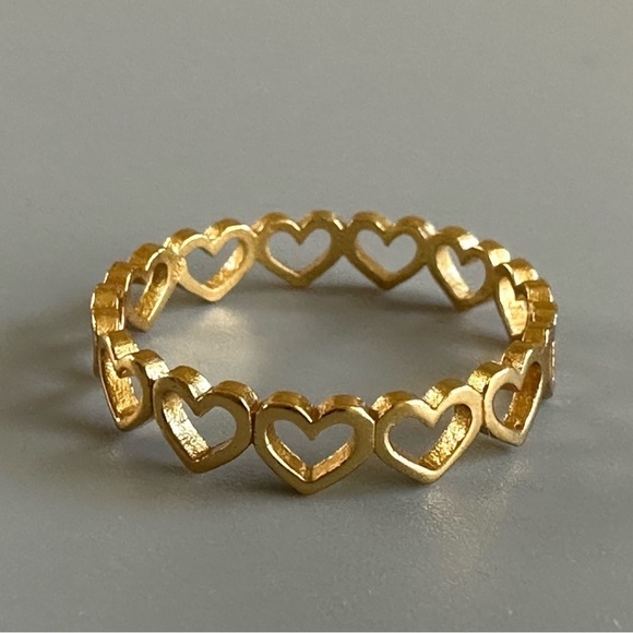 14k Gold Simple Eternity Heart Ring - Picture 8 of 13